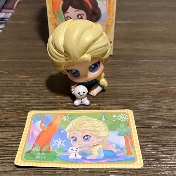 NEW DISNEY Afternoon Break Elsa Figurine with her Snowman Pal - Picture 2 of 5